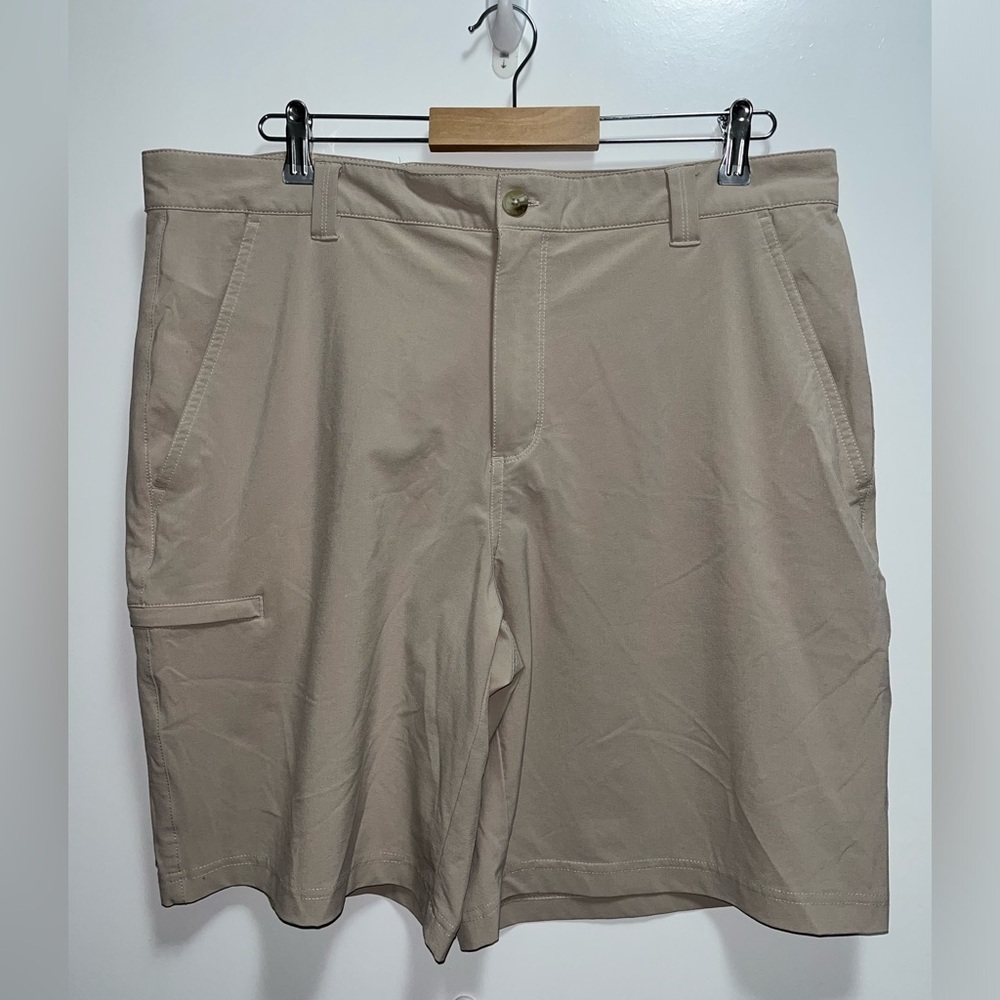 Columbia PFG Mens Performance Fishing Khaki Shorts Size 38W 10L Stretch Tan